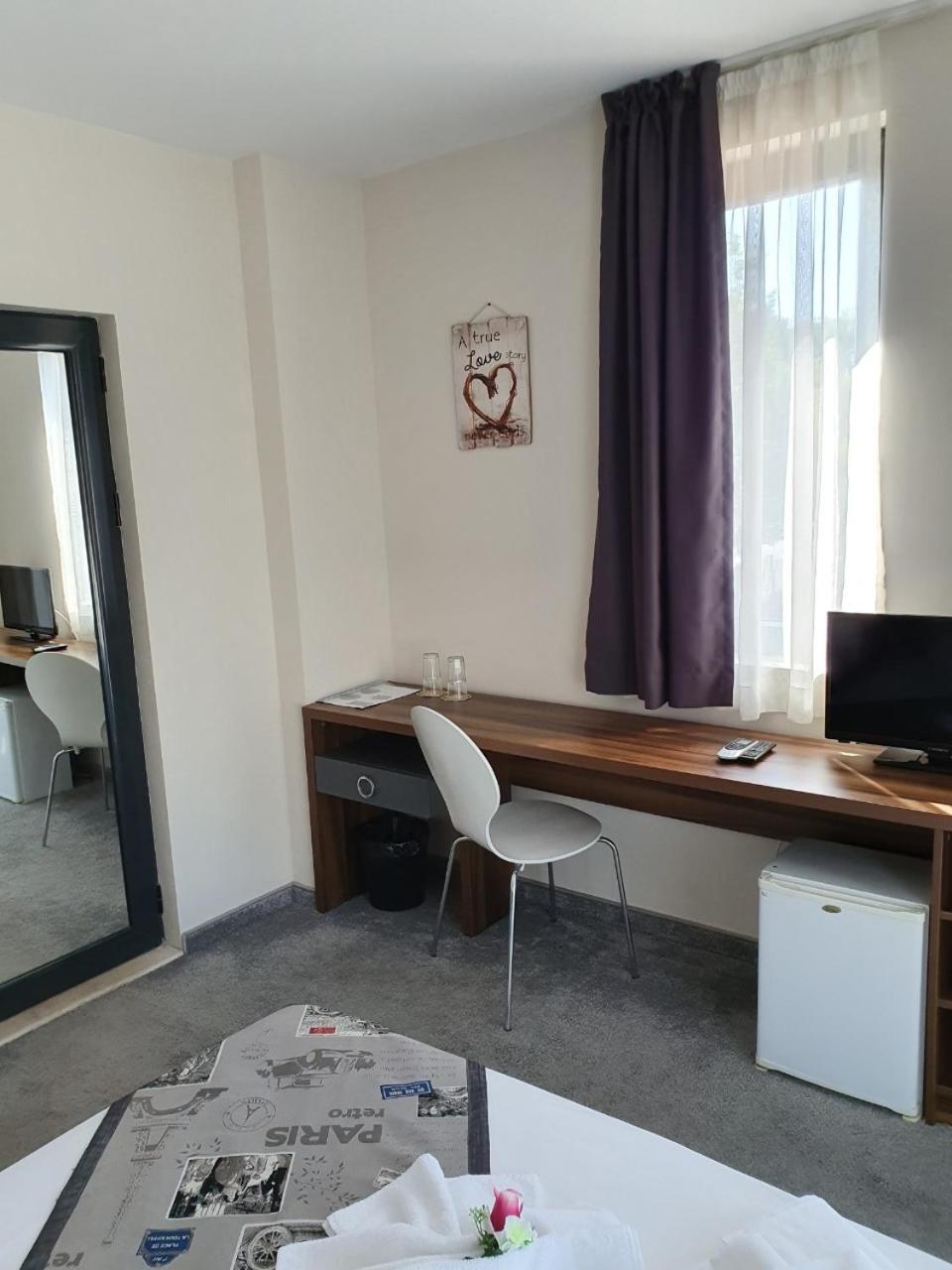 Family Hotel Novel City Burgas Quarto foto